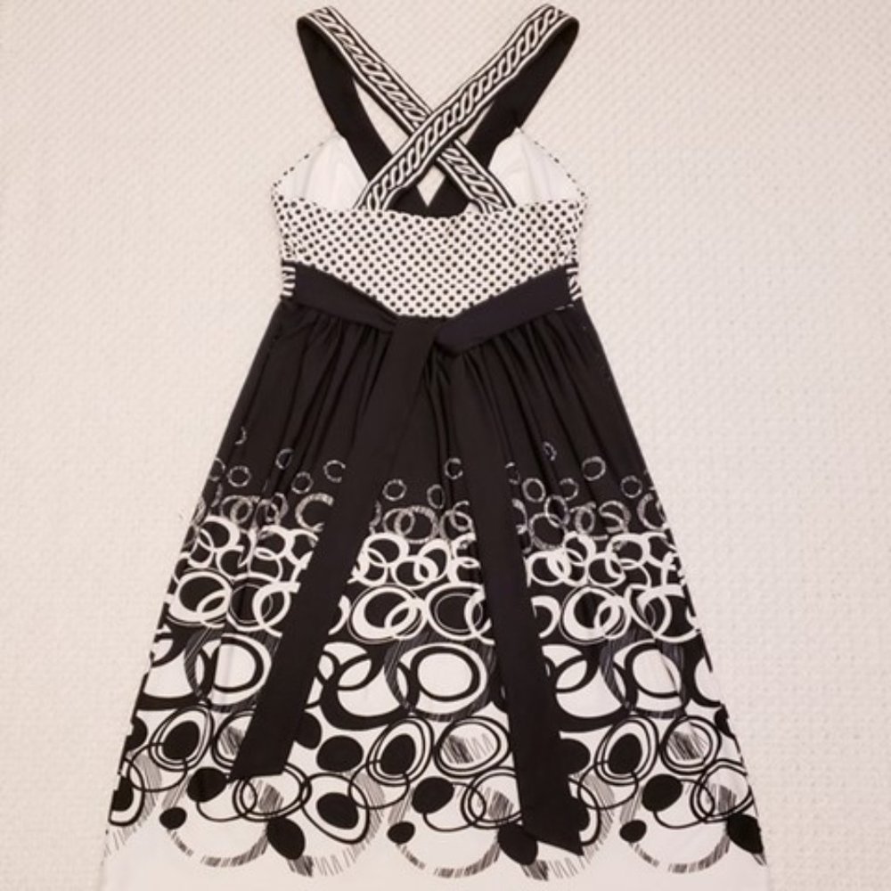 Criss Cross Back Dress - Picture 4 of 8